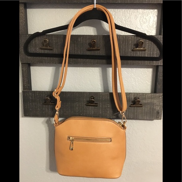 Unknown Handbags - ❤️❤️❤️Tan CrossBody Purse